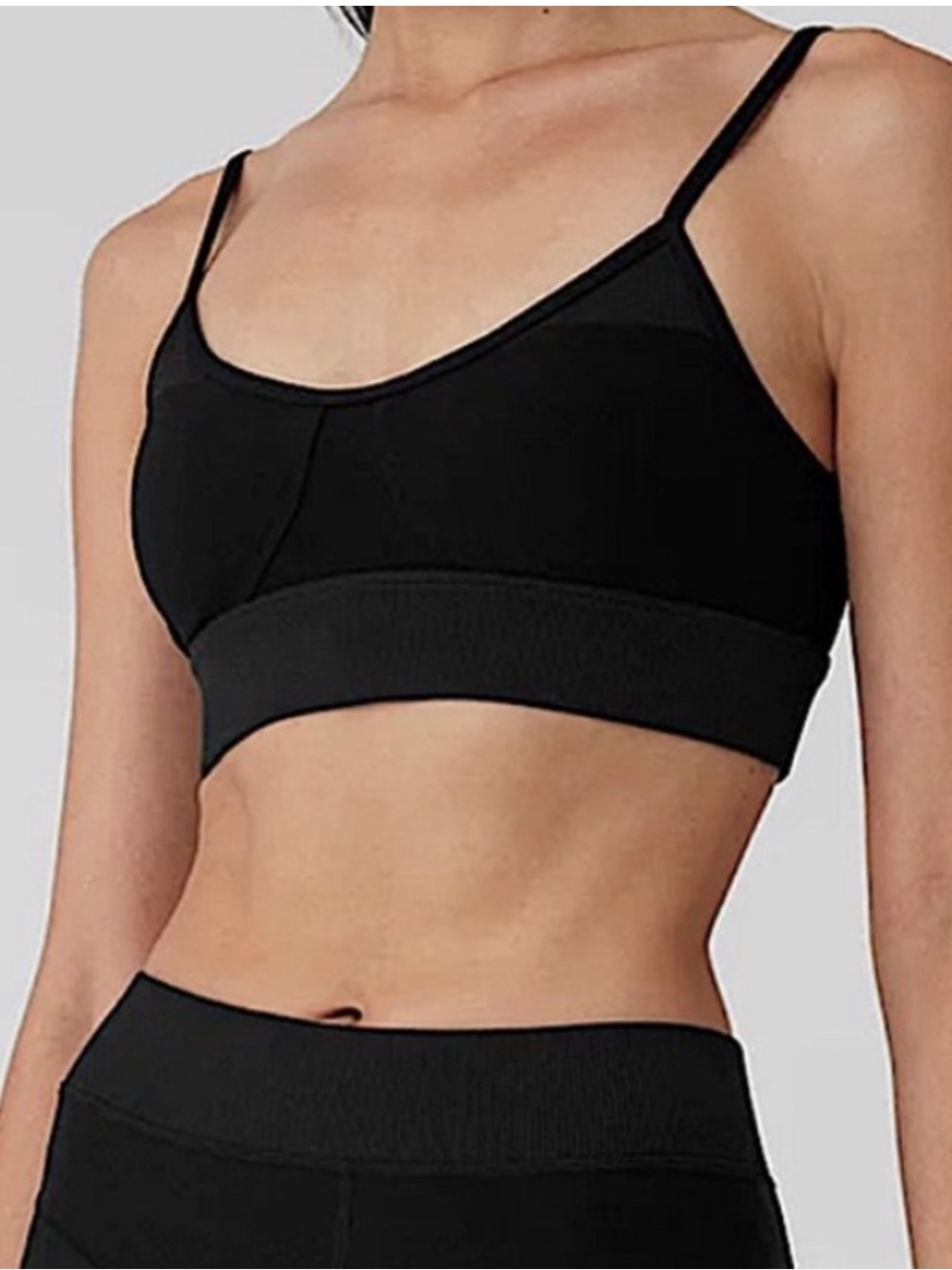ALO Yoga Alosoft Head Start Bra Size Medium Black NWOT